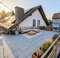 Frisch renovierte 4-Zimmer-Wohnung mit Dachterrasse und Garten - Wohratal