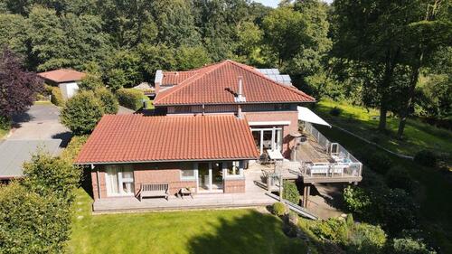 Foto - Einfamilienhaus in Flusslage - 2.750,00&nbsp;EUR Kaltmiete, ca.&nbsp; 180,00&nbsp;m&sup2;