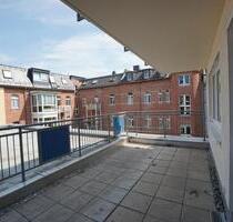 Gemütliche 2-Raum-Wohnung mit großem, sonnigen Balkon! - Zwickau