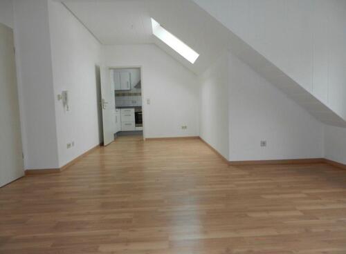 Foto - Helle freundliche Dachgeschosswohnung zu vermieten