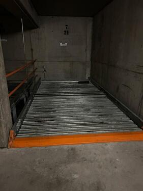 Foto - Tiefgaragenstellplatz - 100,00&nbsp;EUR Miete,