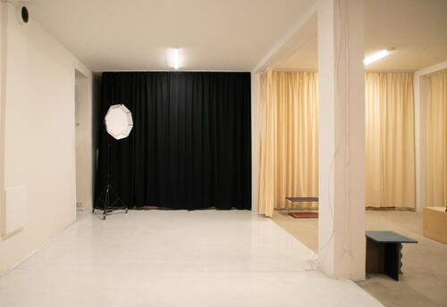 Foto - Stundenweise Fotostudio Event Workshop Yoga Vortrag