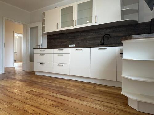 Foto - Erstbezug: Helle ruhige 3-R-Wohnung mit EBK direkt am Augustabad