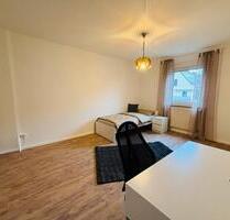 Vollmöblierte Studenten-WG gegenüber THWS mit Balkon & Garten - Schweinfurt Gartenstadt