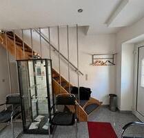 Gewerbeeinheit mit zusätzlicher Wohneinheit - Quierschied