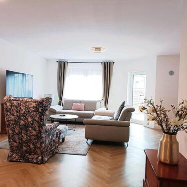 Foto - 7 Zimmer Mehrfamilienhaus, Wohnhaus zum Kaufen in Bönnigheim