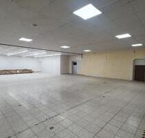 Mitten im Zentrum! Geräumige Lagerhalle mit Büro zu vermieten! - Glauchau