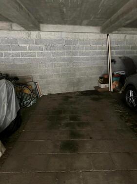 Foto - Parkplatz außen - 70,00 EUR Miete,