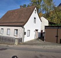 Einfamilienhaus mit Garten - 200.000,00 EUR Kaufpreis, in Hüttlingen (PLZ: 73460)