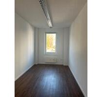 Praxisraum zur Untermiete - 400,00&nbsp;EUR Kaltmiete, ca.&nbsp; 12,00&nbsp;m&sup2; in Bergisch Gladbach (PLZ: 51427) Frankenforst