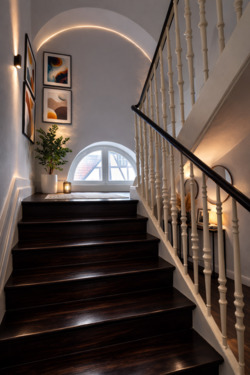 Foto - Attraktive 5-Zimmer-Altbauwohnung (140 qm) – Erstbezug nach Renov