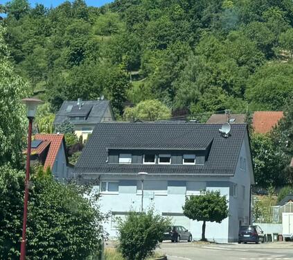 Foto - Helle 4-Zi.-Wohnung mit EBK, großer Terrasse & schöner Aussicht