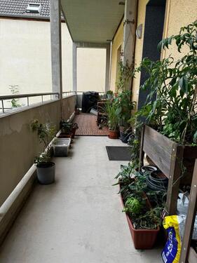 Foto - 3-Raumwohnung mit Einbauküche und Stellplätzen