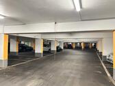 Foto - Freier Tiefgaragenstellplatz in Ahrensburger Innenstadt, Durchfahrtshöhe 1,90 m
