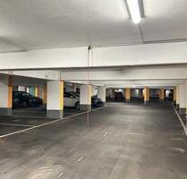 Freier Tiefgaragenstellplatz in Ahrensburger Innenstadt, Durchfahrtshöhe 1,90 m