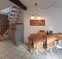 Maisonette Wohnung - 1.380,00&nbsp;EUR Kaltmiete, ca.&nbsp; 85,00&nbsp;m&sup2; in Frankfurt am Main (PLZ: 60431) Ginnheim