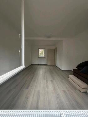 Foto - Mietwohnung ,Haus zu Miete - 1.350,00&nbsp;EUR Kaltmiete, ca.&nbsp; 80,00&nbsp;m&sup2;