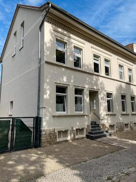 Foto - Dreifamilienhaus mit großer Wohnung.