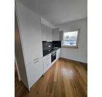 Moderne 2 Zi.-Neubau Wohnung mit Terrasse, EBK & Waschmaschine - Frankfurt am Main Rödelheim