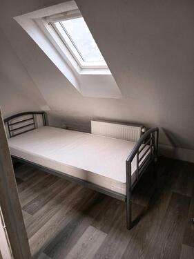 Foto - 1 Zimmer Dachgeschoßwohnung zur Miete in Singen (Hohentwiel)