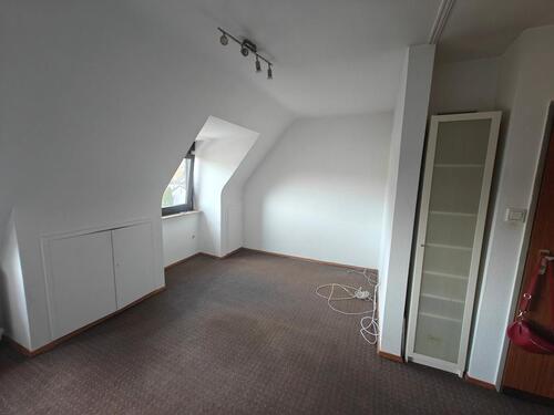 Foto - 1 Zimmer Dachgeschoßwohnung zum Kaufen in Höchberg