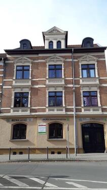 Foto - Dachgeschoßwohnung mit Balkon, Einbauküche und PKW-Stellplatz