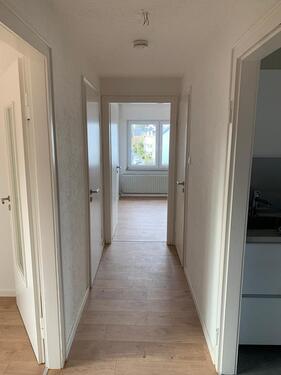 Foto - Schöne 54 m² Dachgeschoss Wohnung 3 Zi Gartennutzung AC Brand