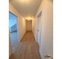 frisch renovierte 2 Zimmerwohnung mit Blick ins Grüne - Bergen