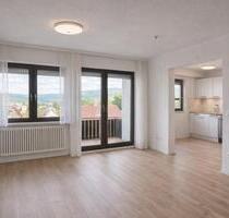 Hochwertig saniert | 3 Zi. | 2 Balkone Bischofsgrün