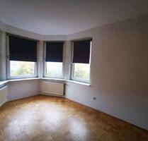 Ruhige 4-ZKB mit Balkon - ideal für Paar, Familien oder WG - Saarbrücken Eschberg