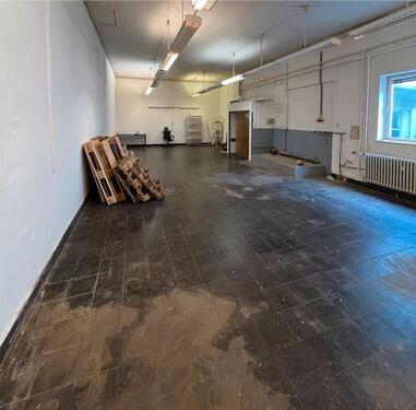 Foto - Lager Büro – 75 m² gegenüber vom Bahnhof Lagerhalle Büro Fläche