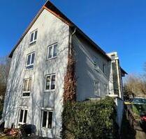 Sonnige 3-Zimmer-Wohnung mit Balkon im DG an der Dönche - Kassel Niederzwehren