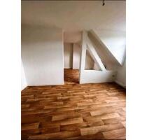 1 Monat mietfrei: Charmante DG- Wohnung im Zentrum von Döbeln