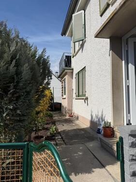 Foto - Wohnhaus in südlichem Stadtteil von Ulm