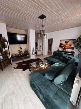 Foto - Großzügige 5 Zimmer Wohnung mit Haus-im-Haus Charakter & Kamin