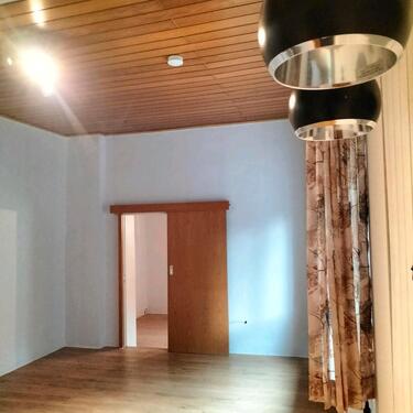 Foto - Frisch renovierte 60 qm 2,5 Raum Wohnung im Erdgeschoss