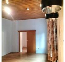 Frisch renovierte 60 qm 2,5 Raum Wohnung im Erdgeschoss - Bottrop Batenbrock