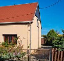 Kleine Doppelhaushälfte im Grünen - Hainichen