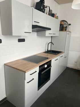 Foto - Helle möbilierte 2 Zimmer Wohnung in der Celler Straße