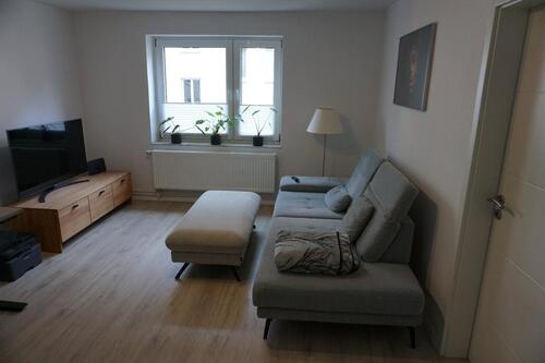 Foto - Gepflegte, lichtdurchflutete 2-Zimmer-Wohnung in ruhiger Lage
