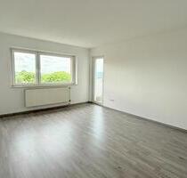 Helle, frisch sanierte 2-Zimmer Wohnung mit Weitblick und Fahrstuhl nahe Westpark - sofort frei - Braunschweig Timmerlah-Geitelde-Stiddien