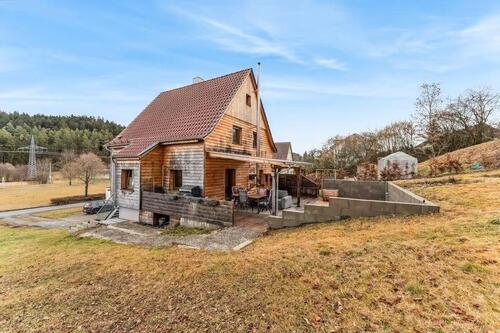 Foto - Einfamilienhaus mit großer und sonnige Garten und Terrasse