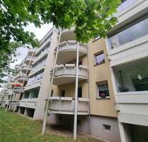 sanierte freundliche altersgerechte Wohnung** - Weißenfels