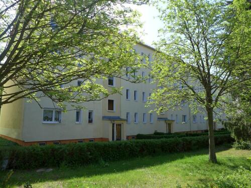 Foto - Balkon und grüner Ausblick! - 285,00&nbsp;EUR Kaltmiete, ca.&nbsp; 50,85&nbsp;m&sup2;