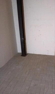 Foto - L740: Lager-Garage, Selfstorage Halle zu vermieten, Selbstlager-Garage, Haus-Wohnung einlagern. Lagerraum, Kein Seecontainer, kein Lagercontainer.