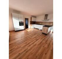 Kernsanierte helle 4-Zimmer Wohnung 113m2 • Balkon •moderne Küche - Arberg