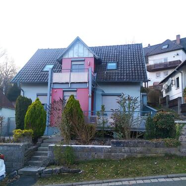 Foto - Haus (Schmuckkästchen) mit Garten, Doppelgarage und Traumsicht