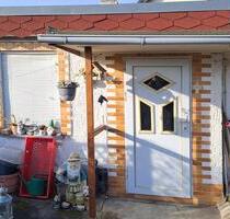 Kleingarten Leipzig Grünau ''Laube mit schöner Sitzecke''