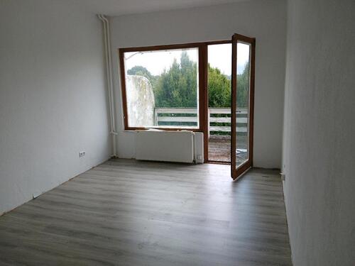 Foto - 4 Zimmer mit Küche und Bad - 865,00 EUR Kaltmiete,