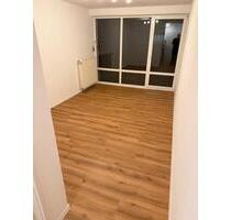 Erstbezug nach Komplettrenovierung: 1 Zimmer, Terasse, Internet - Mittweida